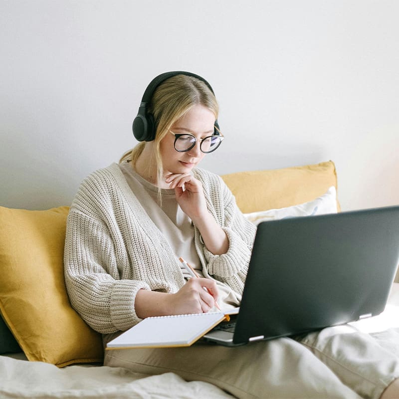 girl studying