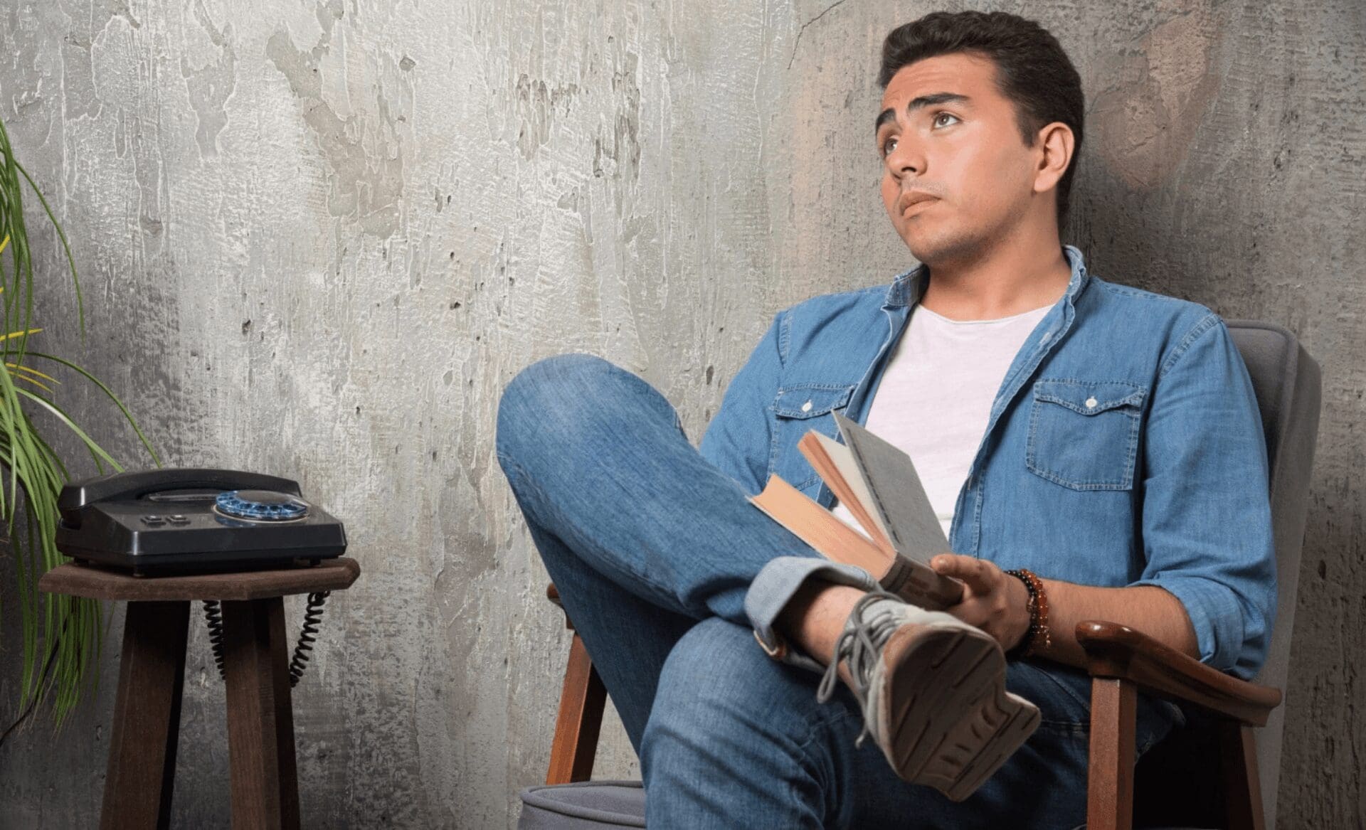 Signs of Autism in Adults, difficulty focusing reading